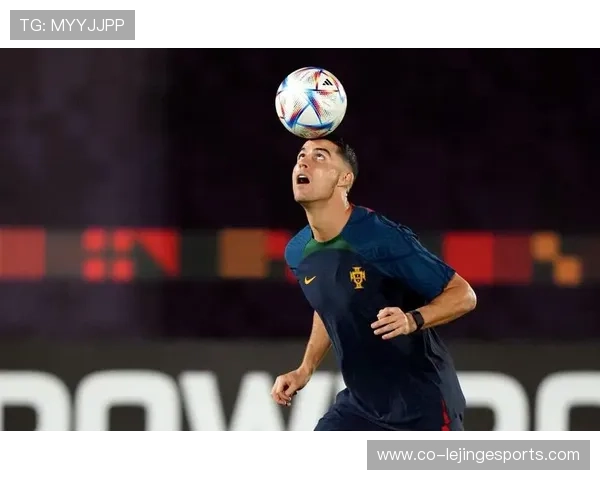 C罗的日常生活揭秘：训练、饮食与家庭生活的完美平衡