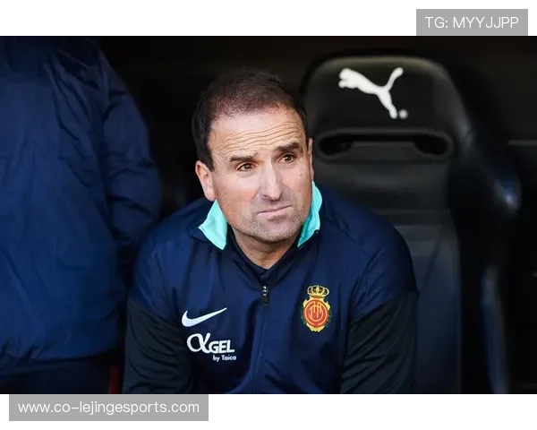 足球五大联赛历史上身高最矮的球员及其精彩表现回顾